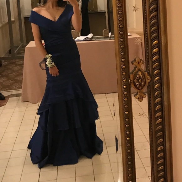 Navy Gown - Picture 2 of 2